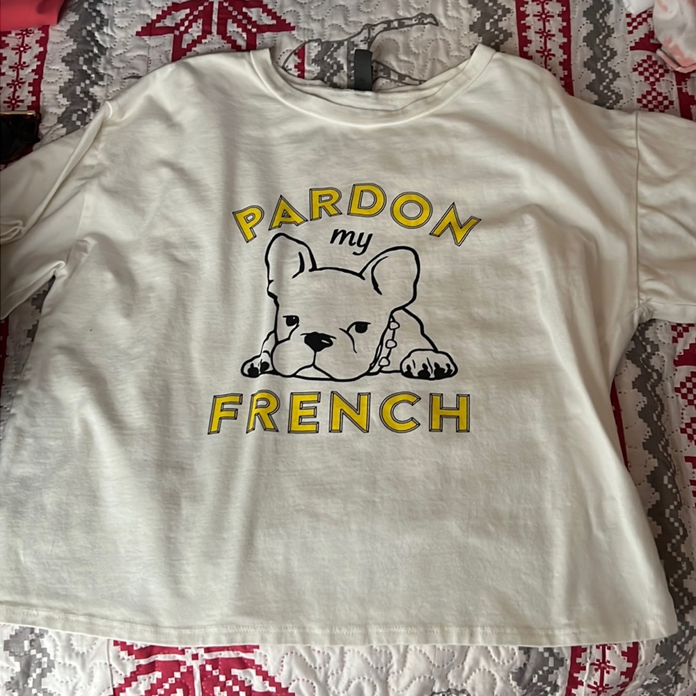 White crop top graphic tee